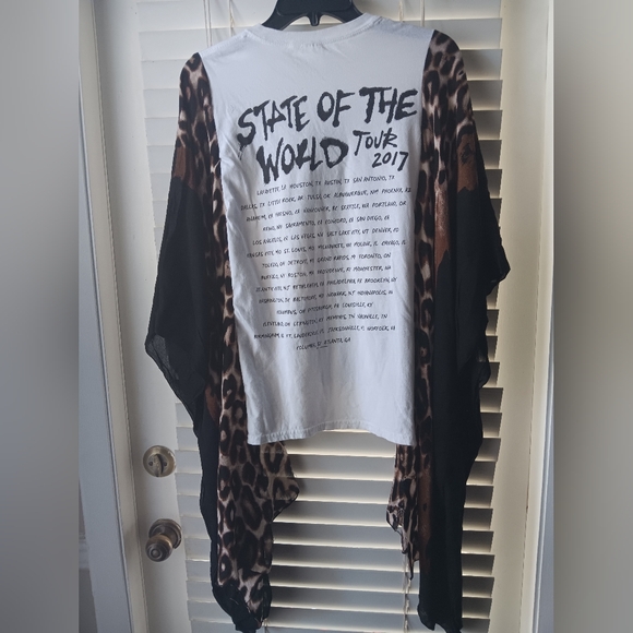 Upcycled Janet Jackson Graphic T-Shirt /Poncho - Picture 4 of 4